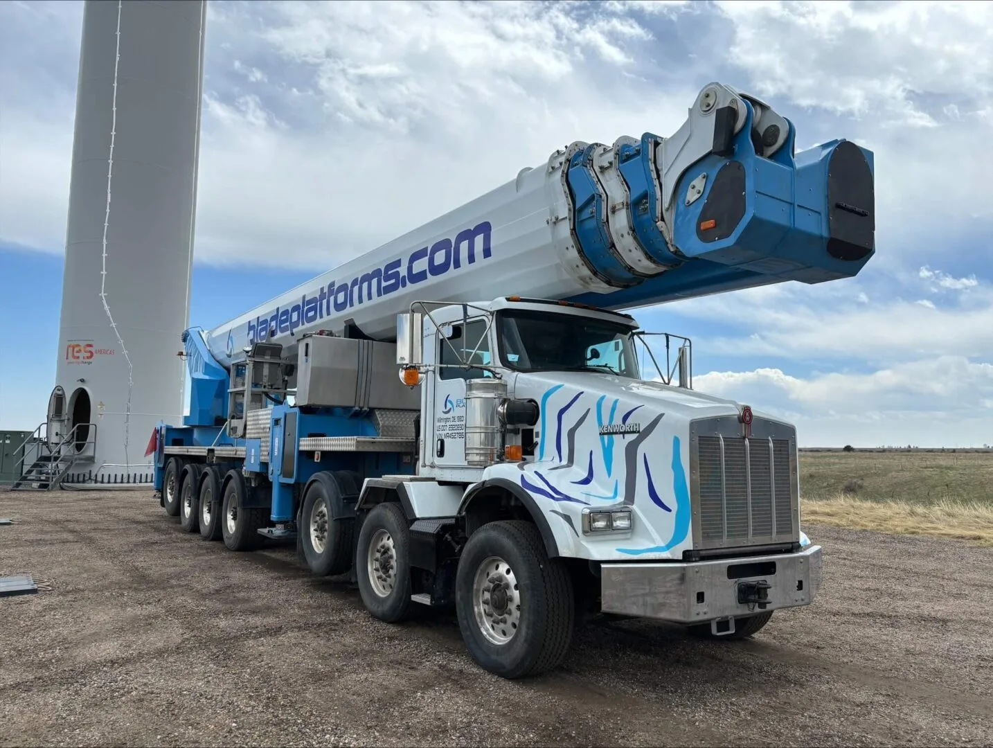 Blade Platforms aerial work platform