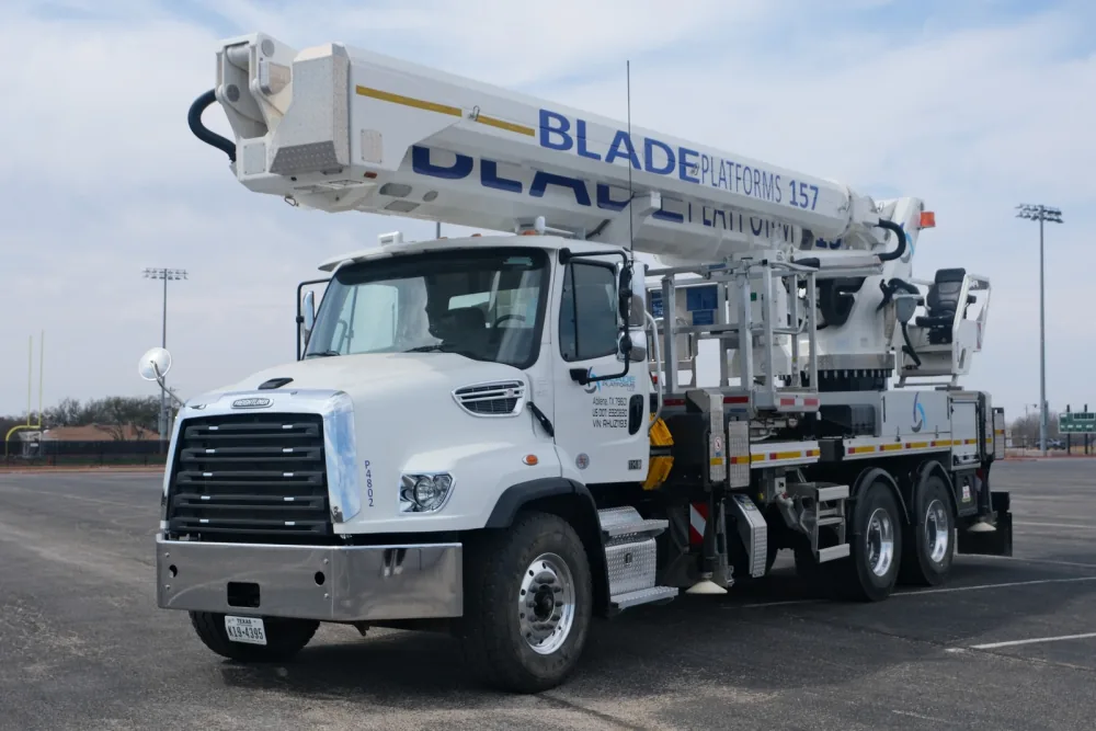 BLADE 157 (48 m)