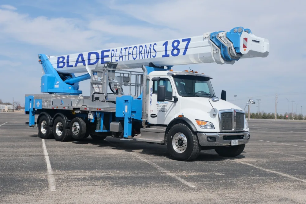 BLADE 187 (57 m)