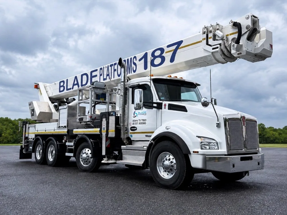 BLADE 187P (57 m)