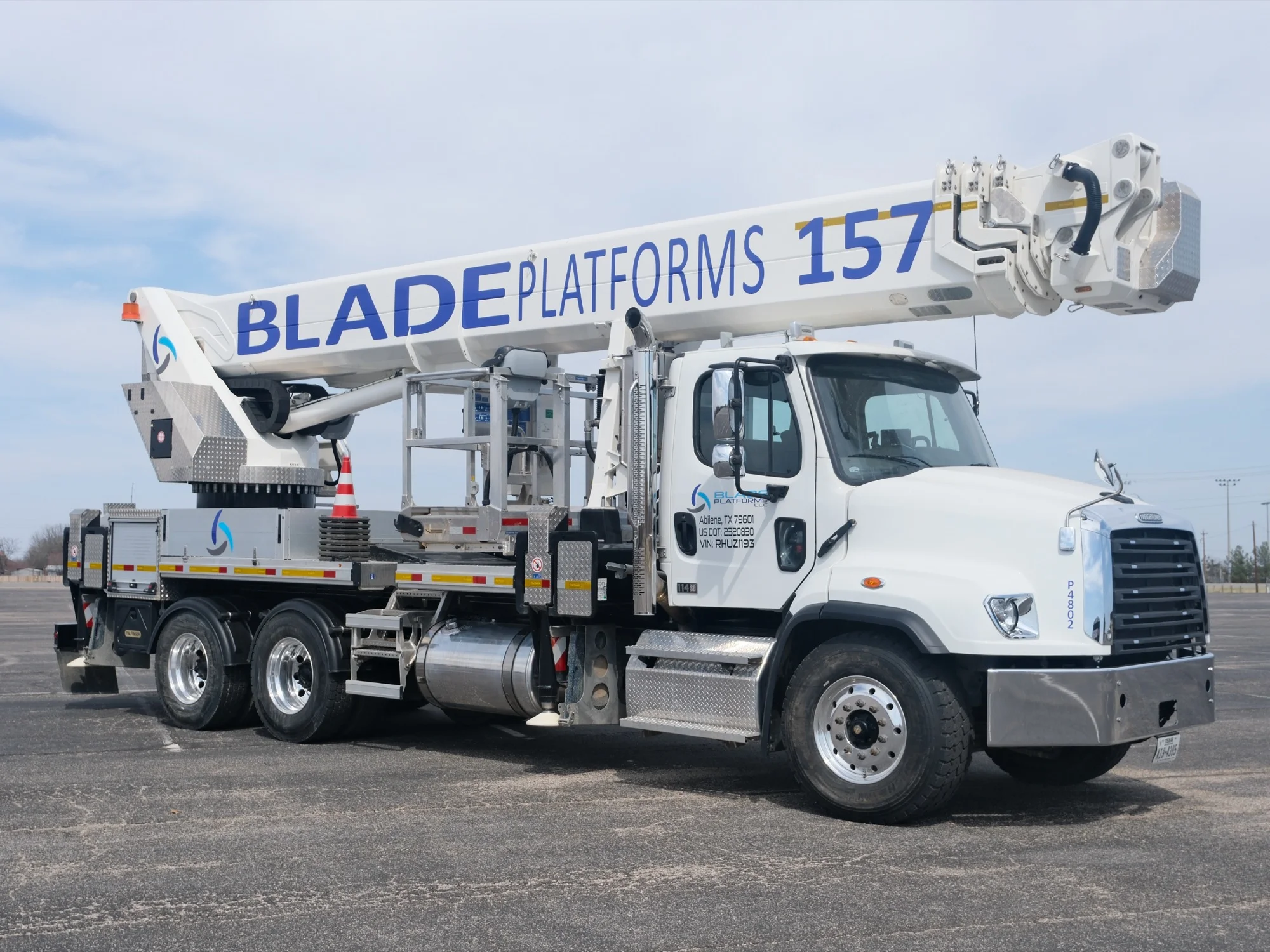 BLADE 157P (48 m)